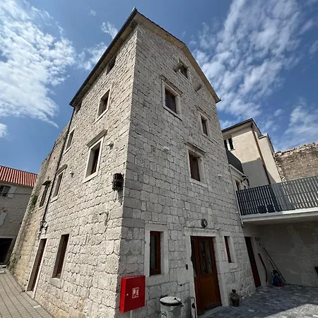 Malo Hotel Trogir