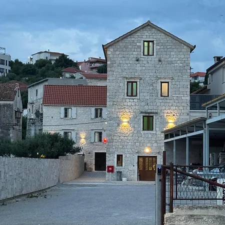 Malo Hotel