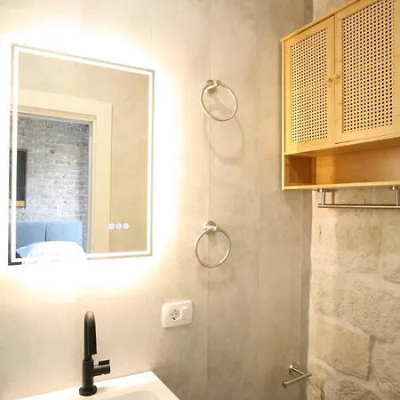 Malo Hotel Trogir