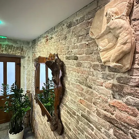 Malo Отель Трогир