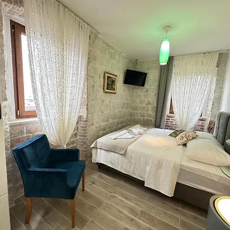 Malo 3* Трогир