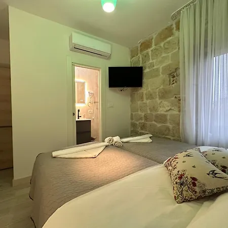 Boutique Malo - Old Town And Parking Otel 3*