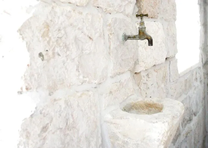 Ξενοδοχείο Malo Τρογκίρ