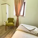 Boutique Malo - Old Town And Parking