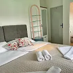Boutique Malo - Old Town And Parking Трогір