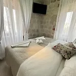 Boutique Malo - Old Town And Parking Готель