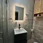 Готель Boutique Malo - Old Town And Parking