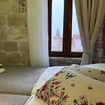 Boutique Malo - Old Town And Parking Готель 3*