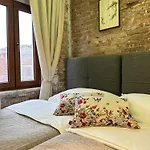 Boutique Malo - Old Town And Parking Готель Трогір