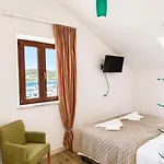 Hotel Boutique Malo - Old Town And Parking 3*
