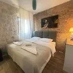 Boutique Malo - Old Town And Parking Hotel Trogir