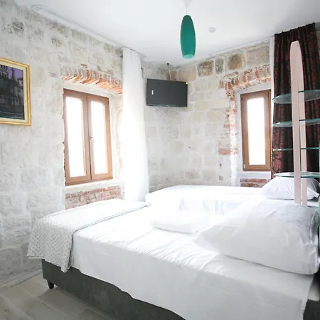 Malo Szálloda Trogir