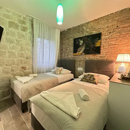 Malo Otel Trogir
