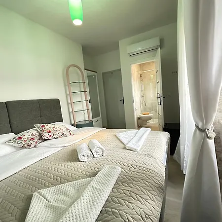 Szálloda Malo Trogir