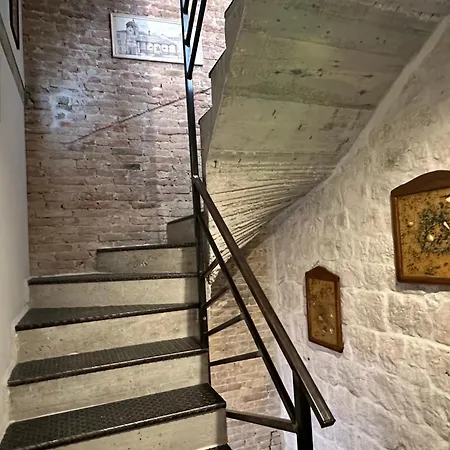 Boutique Malo - Old Town And Parking Готель 3*