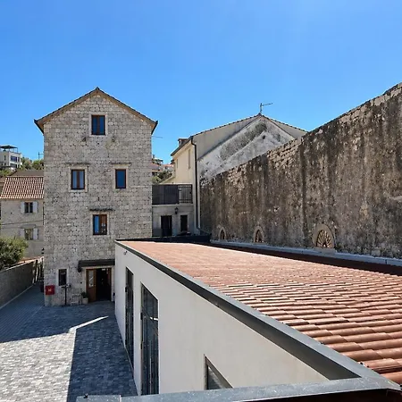 Boutique Malo - Old Town And Parking 3*