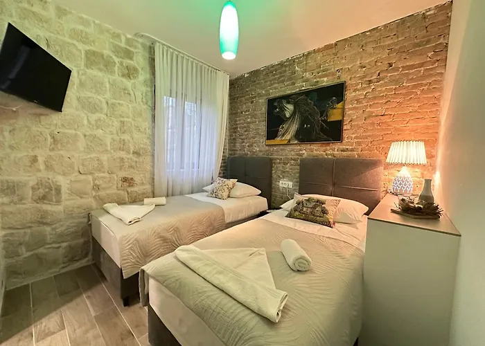 Malo Hotel Trogir